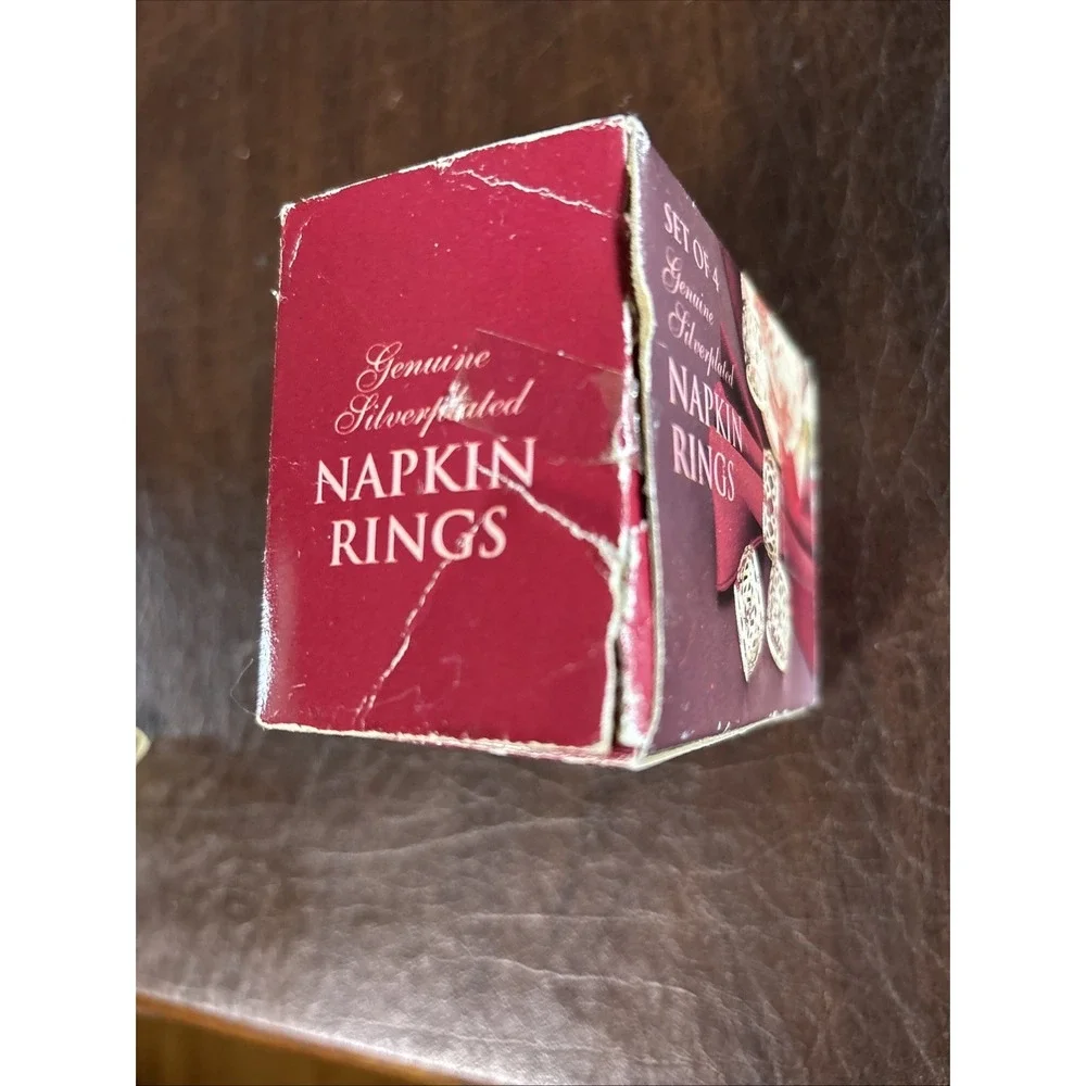 Set of 4 Genuine Silverplated‎ Napkin Rings - NEW Unopen Box In Original Wrappin